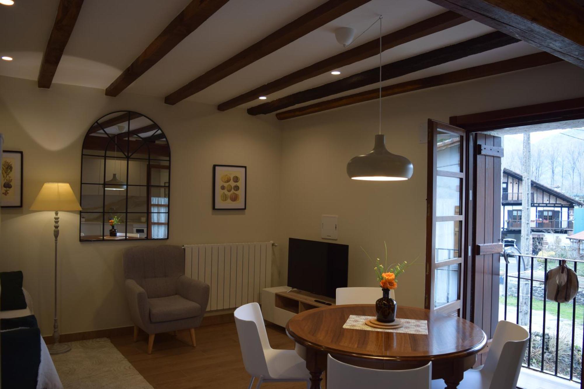 Peritxenea Landa Apartamentuak レサカ エクステリア 写真